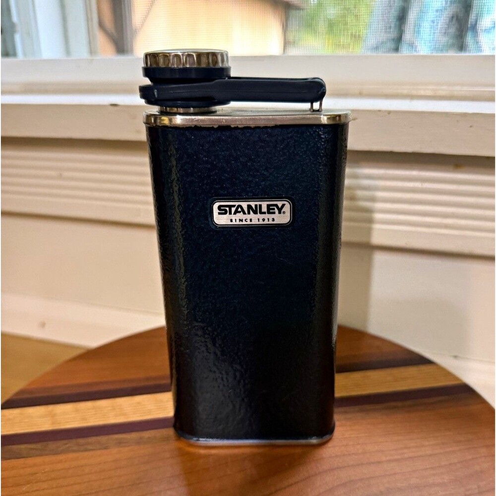 Stanley Classic Hip Flask 8 oz n. blue Stainless Steel Rectangle w/ Attached Cap